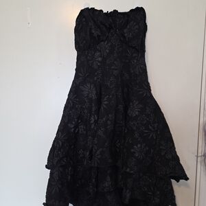 Elegant Black Floral Strapless Dress